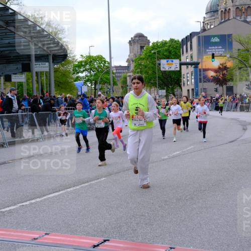 25.04.2026 - Das Zehntel Tim E. http://msf.ph/oto/9569855 25.04.2026 08:59:36 Ziel 1039, 1051, 1067, 1143, 1146, 1332, 1334, 1364, 1395, 1458, 1463, 1664, 1720, 1779, 2015, 2023, 2192, 2376, 2425, 2458, 2460, 2585, 2592, 3079, 3085, 3272, 3282, 3290, 3291, 3296, 3377, 3387, 3470, 3493, 3857, 3945, 3962, 4005 meine-sportfotos.de