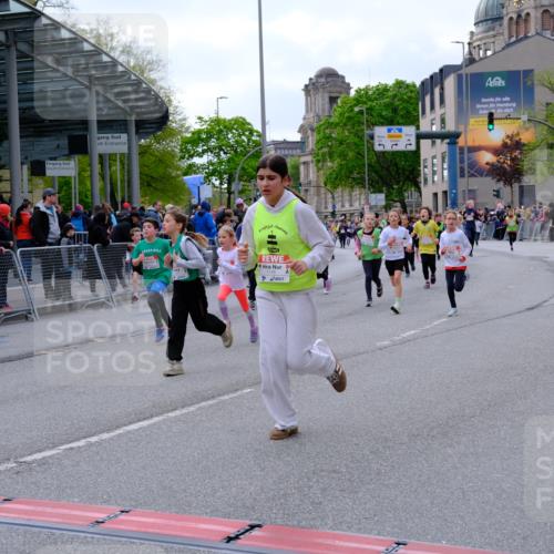 25.04.2026 - Das Zehntel Tim E. http://msf.ph/oto/9569858 25.04.2026 08:59:37 Ziel 1039, 1051, 1067, 1146, 1332, 1334, 1364, 1395, 1458, 1463, 1664, 1720, 1779, 2015, 2023, 2192, 2376, 2425, 2458, 2460, 2585, 2592, 3079, 3085, 3272, 3282, 3290, 3291, 3296, 3377, 3387, 3470, 3493, 3857, 3945, 3962, 4005 meine-sportfotos.de