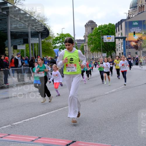 25.04.2026 - Das Zehntel Tim E. http://msf.ph/oto/9569860 25.04.2026 08:59:37 Ziel 1039, 1051, 1067, 1146, 1332, 1334, 1364, 1395, 1458, 1463, 1664, 1720, 1779, 2015, 2023, 2192, 2376, 2425, 2458, 2460, 2585, 2592, 3079, 3085, 3272, 3282, 3290, 3291, 3296, 3377, 3387, 3470, 3493, 3857, 3945, 3962, 4005 meine-sportfotos.de