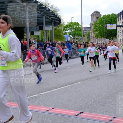 25.04.2026 - Das Zehntel Tim E. http://msf.ph/oto/9569861 25.04.2026 08:59:38 Ziel 1039, 1051, 1067, 1119, 1146, 1157, 1332, 1334, 1364, 1395, 1458, 1463, 1664, 1720, 1779, 1971, 2015, 2023, 2192, 2425, 2458, 2460, 2585, 2592, 3079, 3085, 3272, 3282, 3290, 3291, 3296, 3377, 3387, 3470, 3493, 3857, 3945, 3962, 4005 meine-sportfotos.de