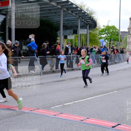 25.04.2026 - Das Zehntel Tim E. http://msf.ph/oto/9569872 25.04.2026 08:59:40 Ziel 1067, 1119, 1146, 1157, 1364, 1458, 1463, 1720, 1779, 1971, 2015, 2023, 2192, 2379, 2425, 2458, 2460, 2585, 2592, 3079, 3085, 3272, 3282, 3290, 3291, 3296, 3377, 3387, 3436, 3470, 3493, 3857, 3945, 3962 meine-sportfotos.de