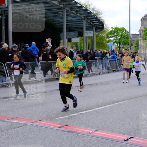 25.04.2026 - Das Zehntel Tim E. http://msf.ph/oto/9569886 25.04.2026 08:59:42 Ziel 1067, 1119, 1146, 1157, 1355, 1364, 1458, 1463, 1720, 1779, 1971, 2015, 2023, 2379, 2425, 2458, 2460, 3079, 3085, 3272, 3282, 3290, 3296, 3377, 3387, 3436, 3470, 3493, 3723, 3857, 3945, 3962 meine-sportfotos.de