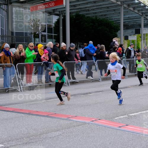 25.04.2026 - Das Zehntel Tim E. http://msf.ph/oto/9569892 25.04.2026 08:59:44 Ziel 1067, 1119, 1146, 1157, 1355, 1364, 1411, 1779, 1843, 1918, 1971, 2015, 2023, 2226, 2379, 2425, 2458, 2460, 2840, 3290, 3377, 3387, 3436, 3470, 3493, 3723, 3827, 3857, 3962 meine-sportfotos.de