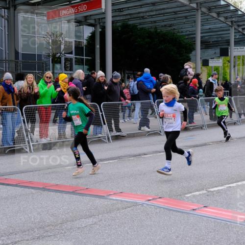 25.04.2026 - Das Zehntel Tim E. http://msf.ph/oto/9569893 25.04.2026 08:59:44 Ziel 1067, 1119, 1146, 1157, 1355, 1364, 1411, 1779, 1843, 1918, 1971, 2015, 2023, 2226, 2379, 2425, 2458, 2460, 2840, 3290, 3377, 3387, 3436, 3470, 3493, 3723, 3827, 3857, 3962 meine-sportfotos.de
