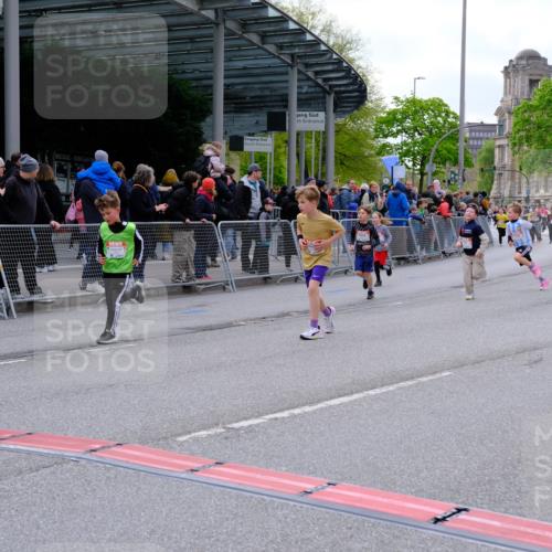 25.04.2026 - Das Zehntel Tim E. http://msf.ph/oto/9569894 25.04.2026 08:59:45 Ziel 1067, 1119, 1157, 1355, 1364, 1411, 1779, 1843, 1918, 1971, 2015, 2023, 2226, 2379, 2458, 2460, 2840, 3290, 3377, 3387, 3436, 3470, 3493, 3723, 3827, 3857 meine-sportfotos.de