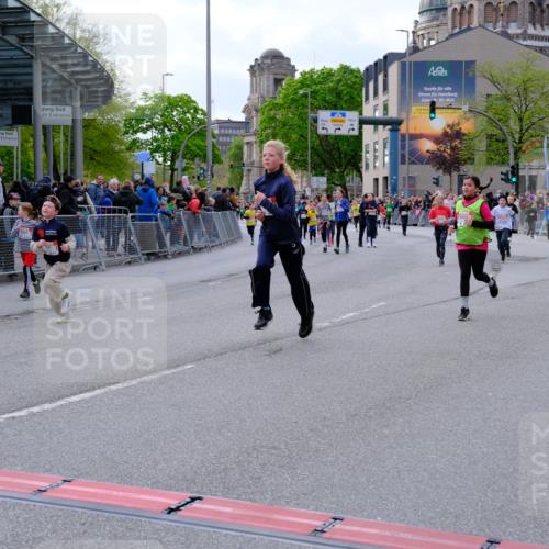25.04.2026 - Das Zehntel Tim E. http://msf.ph/oto/9569899 25.04.2026 08:59:46 Ziel 1067, 1119, 1157, 1355, 1364, 1411, 1779, 1843, 1918, 1971, 2015, 2023, 2226, 2379, 2460, 2840, 3290, 3377, 3436, 3470, 3493, 3723, 3827, 3857 meine-sportfotos.de