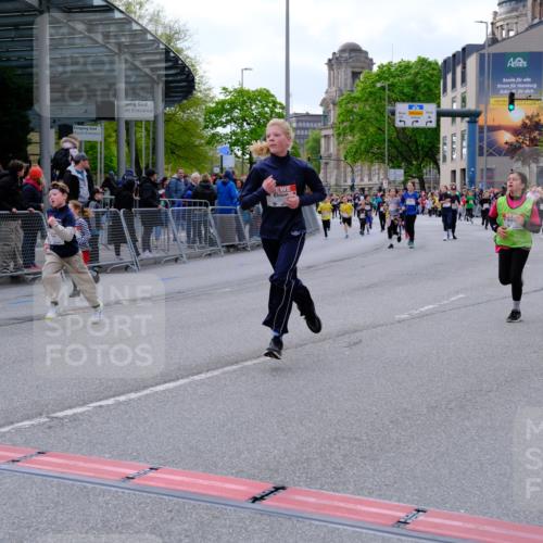 25.04.2026 - Das Zehntel Tim E. http://msf.ph/oto/9569903 25.04.2026 08:59:47 Ziel 1119, 1157, 1355, 1364, 1411, 1779, 1843, 1918, 1971, 2015, 2226, 2379, 2840, 3290, 3436, 3470, 3723, 3744, 3766, 3827, 3857 meine-sportfotos.de