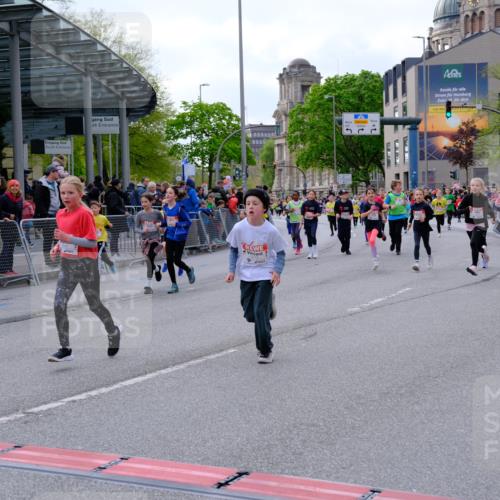 25.04.2026 - Das Zehntel Tim E. http://msf.ph/oto/9569917 25.04.2026 08:59:51 Ziel 1355, 1411, 1843, 1918, 2226, 2379, 2694, 2698, 2840, 3016, 3026, 3027, 3414, 3417, 3436, 3723, 3744, 3766, 3827, 3832, 3833 meine-sportfotos.de