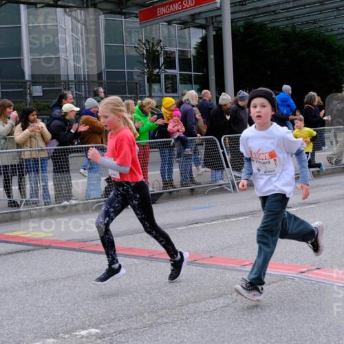 25.04.2026 - Das Zehntel Tim E. http://msf.ph/oto/9569923 25.04.2026 08:59:53 Ziel 1355, 1411, 1416, 1537, 1704, 1843, 1918, 1936, 2188, 2226, 2508, 2514, 2694, 2698, 2840, 3016, 3026, 3027, 3327, 3414, 3417, 3723, 3744, 3766, 3827, 3832, 3833 meine-sportfotos.de