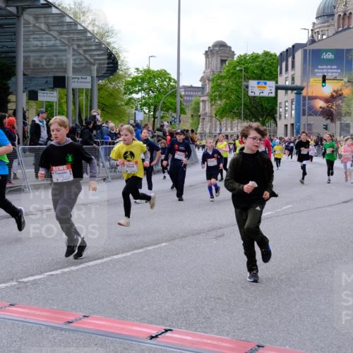 25.04.2026 - Das Zehntel Tim E. http://msf.ph/oto/9569928 25.04.2026 08:59:57 Ziel 1372, 1416, 1537, 1677, 1682, 1704, 1880, 1902, 1920, 1936, 2188, 2508, 2514, 2564, 2694, 2698, 2851, 3016, 3026, 3027, 3130, 3255, 3327, 3414, 3417, 3744, 3766, 3832, 3833 meine-sportfotos.de