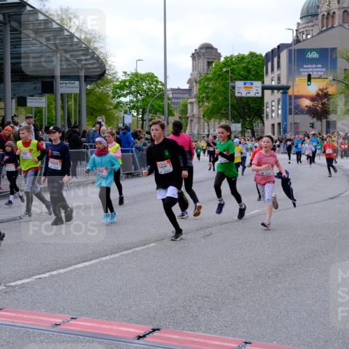 25.04.2026 - Das Zehntel Tim E. http://msf.ph/oto/9569937 25.04.2026 09:00:00 Ziel 1372, 1416, 1446, 1525, 1537, 1677, 1682, 1704, 1866, 1878, 1880, 1902, 1920, 1936, 2188, 2508, 2514, 2564, 2694, 2698, 2851, 3016, 3026, 3027, 3130, 3255, 3327, 3414, 3417, 3832, 3833, 3949 meine-sportfotos.de