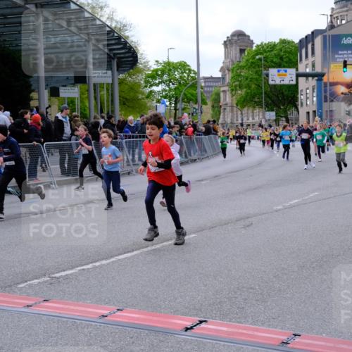 25.04.2026 - Das Zehntel Tim E. http://msf.ph/oto/9569960 25.04.2026 09:00:05 Ziel 1081, 1164, 1372, 1416, 1446, 1525, 1537, 1677, 1682, 1865, 1866, 1878, 1879, 1880, 1902, 1920, 1936, 2140, 2421, 2508, 2514, 2554, 2564, 2851, 3099, 3130, 3152, 3255, 3863, 3949 meine-sportfotos.de