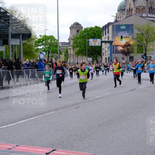 25.04.2026 - Das Zehntel Tim E. http://msf.ph/oto/9569967 25.04.2026 09:00:08 Ziel 1081, 1164, 1372, 1446, 1525, 1677, 1682, 1770, 1774, 1865, 1866, 1878, 1879, 1880, 1902, 2140, 2412, 2421, 2554, 2564, 2851, 3099, 3130, 3152, 3242, 3255, 3806, 3863, 3949 meine-sportfotos.de