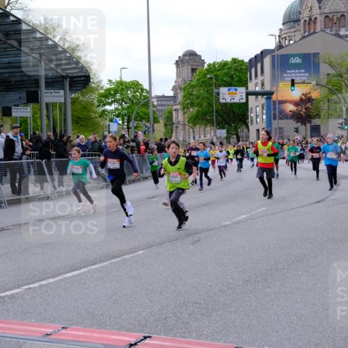 25.04.2026 - Das Zehntel Tim E. http://msf.ph/oto/9569968 25.04.2026 09:00:08 Ziel 1081, 1164, 1372, 1446, 1525, 1677, 1682, 1770, 1774, 1865, 1866, 1878, 1879, 1880, 1902, 2140, 2412, 2421, 2554, 2564, 2851, 3099, 3130, 3152, 3242, 3255, 3806, 3863, 3949 meine-sportfotos.de