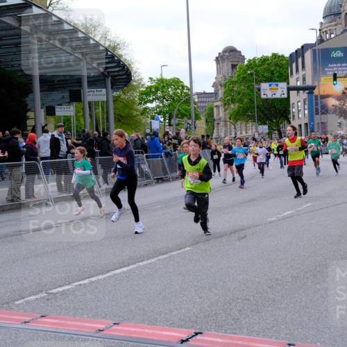 25.04.2026 - Das Zehntel Tim E. http://msf.ph/oto/9569971 25.04.2026 09:00:08 Ziel 1081, 1164, 1372, 1446, 1525, 1677, 1682, 1770, 1774, 1865, 1866, 1878, 1879, 1880, 1902, 2140, 2412, 2421, 2554, 2564, 2851, 3099, 3130, 3152, 3242, 3255, 3806, 3863, 3949 meine-sportfotos.de