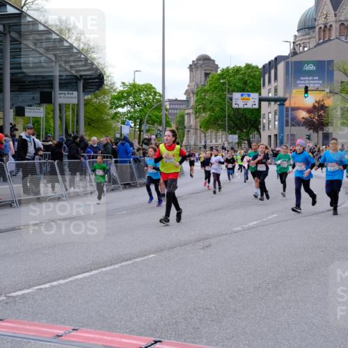 25.04.2026 - Das Zehntel Tim E. http://msf.ph/oto/9569978 25.04.2026 09:00:10 Ziel 1081, 1164, 1446, 1525, 1652, 1770, 1774, 1824, 1865, 1866, 1878, 1879, 2140, 2412, 2420, 2421, 2424, 2554, 3019, 3099, 3152, 3242, 3806, 3863, 3949 meine-sportfotos.de