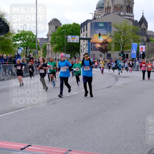 25.04.2026 - Das Zehntel Tim E. http://msf.ph/oto/9569984 25.04.2026 09:00:11 Ziel 1081, 1164, 1233, 1446, 1525, 1652, 1770, 1774, 1824, 1865, 1879, 2140, 2412, 2420, 2421, 2424, 2554, 3019, 3099, 3152, 3242, 3522, 3806, 3863 meine-sportfotos.de