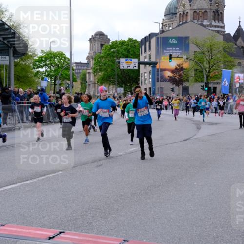 25.04.2026 - Das Zehntel Tim E. http://msf.ph/oto/9569986 25.04.2026 09:00:11 Ziel 1081, 1164, 1233, 1446, 1525, 1652, 1770, 1774, 1824, 1865, 1879, 2140, 2412, 2420, 2421, 2424, 2554, 3019, 3099, 3152, 3242, 3522, 3806, 3863 meine-sportfotos.de