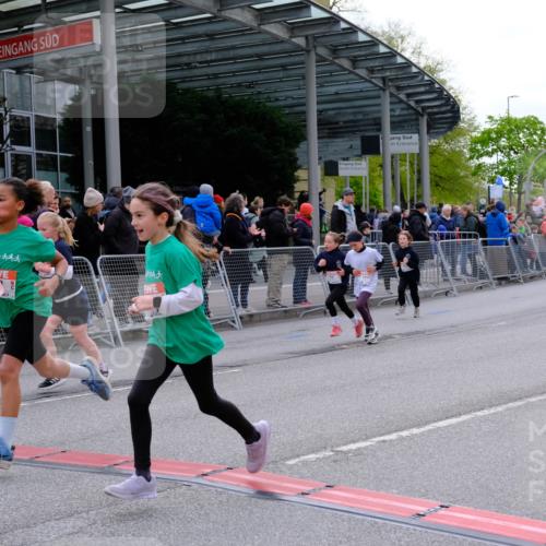 25.04.2026 - Das Zehntel Tim E. http://msf.ph/oto/9569999 25.04.2026 09:00:14 Ziel 1164, 1233, 1268, 1548, 1593, 1598, 1652, 1675, 1686, 1770, 1774, 1824, 2140, 2412, 2420, 2421, 2424, 3019, 3099, 3152, 3242, 3522, 3806, 3863 meine-sportfotos.de