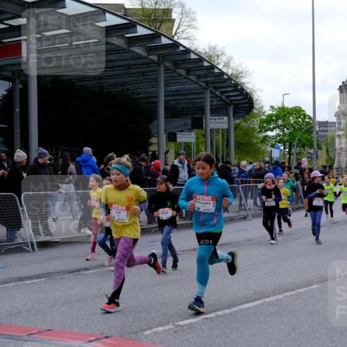 25.04.2026 - Das Zehntel Tim E. http://msf.ph/oto/9570004 25.04.2026 09:00:17 Ziel 1175, 1179, 1233, 1268, 1456, 1526, 1548, 1593, 1598, 1652, 1675, 1680, 1686, 1690, 1770, 1774, 1824, 2140, 2412, 2420, 2421, 2424, 2596, 2613, 3019, 3152, 3205, 3242, 3304, 3522, 3765, 3778, 3806 meine-sportfotos.de