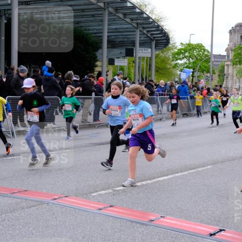 25.04.2026 - Das Zehntel Tim E. http://msf.ph/oto/9570017 25.04.2026 09:00:21 Ziel 1115, 1175, 1179, 1233, 1268, 1456, 1485, 1526, 1541, 1548, 1593, 1598, 1652, 1675, 1680, 1686, 1690, 1824, 1927, 2351, 2364, 2420, 2424, 2596, 2613, 2722, 2725, 3019, 3205, 3304, 3522, 3704, 3706, 3765, 3778 meine-sportfotos.de