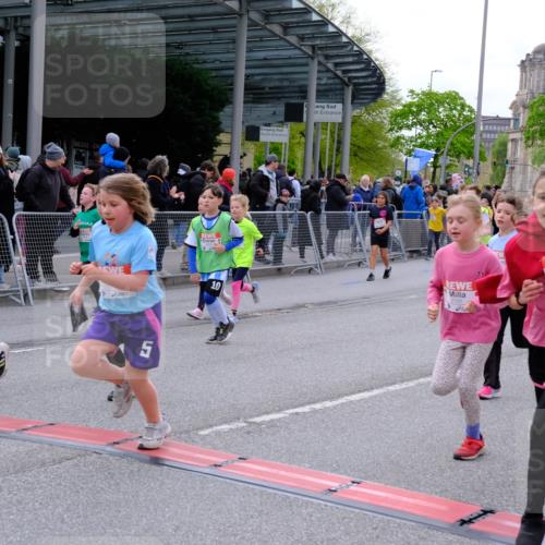 25.04.2026 - Das Zehntel Tim E. http://msf.ph/oto/9570021 25.04.2026 09:00:21 Ziel 1115, 1175, 1179, 1233, 1268, 1456, 1485, 1526, 1541, 1548, 1593, 1598, 1652, 1675, 1680, 1686, 1690, 1824, 1927, 2351, 2364, 2420, 2424, 2596, 2613, 2722, 2725, 3019, 3205, 3304, 3522, 3704, 3706, 3765, 3778 meine-sportfotos.de