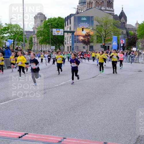 25.04.2026 - Das Zehntel Tim E. http://msf.ph/oto/9570023 25.04.2026 09:00:23 Ziel 1115, 1175, 1179, 1233, 1268, 1456, 1485, 1526, 1541, 1548, 1593, 1598, 1607, 1609, 1611, 1613, 1618, 1675, 1680, 1686, 1690, 1927, 2351, 2364, 2596, 2613, 2722, 2725, 3094, 3205, 3304, 3522, 3704, 3706, 3765, 3778 meine-sportfotos.de