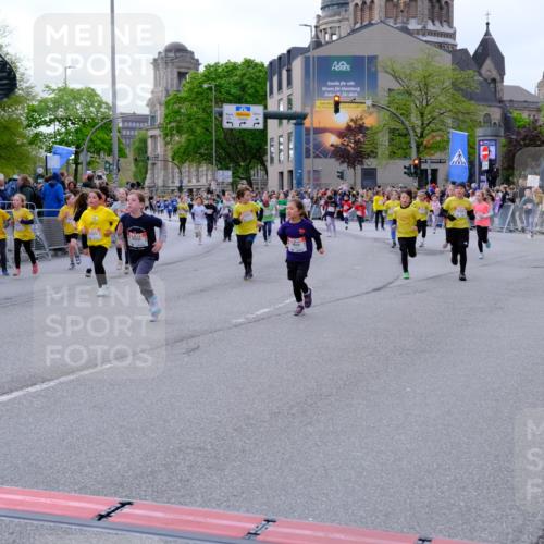 25.04.2026 - Das Zehntel Tim E. http://msf.ph/oto/9570024 25.04.2026 09:00:23 Ziel 1115, 1175, 1179, 1233, 1268, 1456, 1485, 1526, 1541, 1548, 1593, 1598, 1607, 1609, 1611, 1613, 1618, 1675, 1680, 1686, 1690, 1927, 2351, 2364, 2596, 2613, 2722, 2725, 3094, 3205, 3304, 3522, 3704, 3706, 3765, 3778 meine-sportfotos.de