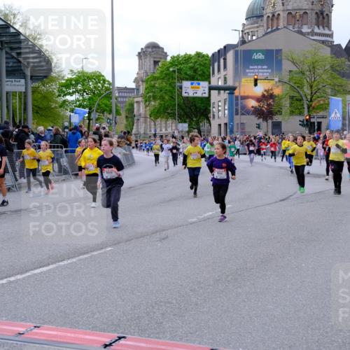 25.04.2026 - Das Zehntel Tim E. http://msf.ph/oto/9570026 25.04.2026 09:00:23 Ziel 1115, 1175, 1179, 1233, 1268, 1456, 1485, 1526, 1541, 1548, 1593, 1598, 1607, 1609, 1611, 1613, 1618, 1675, 1680, 1686, 1690, 1927, 2351, 2364, 2596, 2613, 2722, 2725, 3094, 3205, 3304, 3522, 3704, 3706, 3765, 3778 meine-sportfotos.de