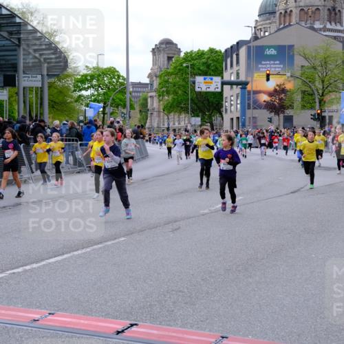 25.04.2026 - Das Zehntel Tim E. http://msf.ph/oto/9570027 25.04.2026 09:00:23 Ziel 1115, 1175, 1179, 1233, 1268, 1456, 1485, 1526, 1541, 1548, 1593, 1598, 1607, 1609, 1611, 1613, 1618, 1675, 1680, 1686, 1690, 1927, 2351, 2364, 2596, 2613, 2722, 2725, 3094, 3205, 3304, 3522, 3704, 3706, 3765, 3778 meine-sportfotos.de