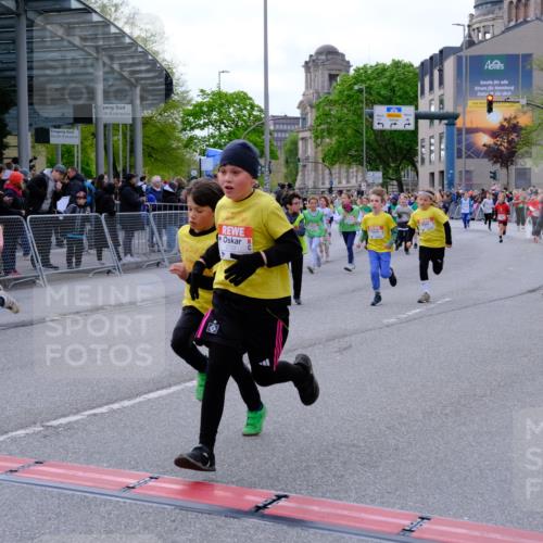 25.04.2026 - Das Zehntel Tim E. http://msf.ph/oto/9570039 25.04.2026 09:00:26 Ziel 1115, 1175, 1179, 1456, 1485, 1526, 1541, 1548, 1607, 1609, 1611, 1613, 1618, 1675, 1680, 1686, 1690, 1927, 2351, 2364, 2596, 2613, 2722, 2725, 2740, 2760, 3094, 3139, 3205, 3265, 3304, 3349, 3363, 3704, 3706, 3765, 3778 meine-sportfotos.de