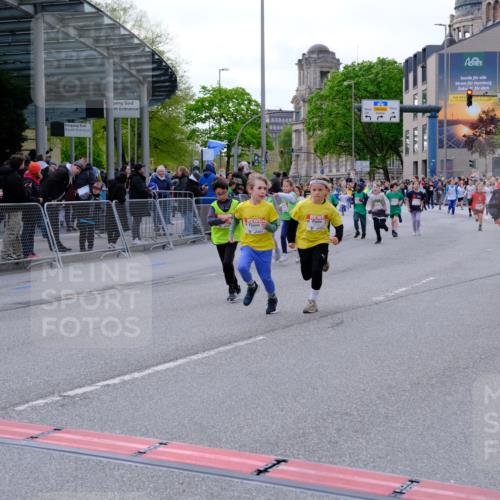 25.04.2026 - Das Zehntel Tim E. http://msf.ph/oto/9570044 25.04.2026 09:00:27 Ziel 1011, 1013, 1115, 1175, 1179, 1456, 1485, 1495, 1526, 1541, 1607, 1609, 1611, 1613, 1618, 1680, 1690, 1927, 2223, 2351, 2364, 2596, 2613, 2722, 2725, 2740, 2760, 3094, 3139, 3205, 3265, 3292, 3304, 3349, 3363, 3409, 3704, 3706, 3765, 3778 meine-sportfotos.de