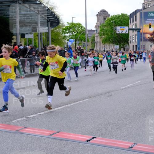 25.04.2026 - Das Zehntel Tim E. http://msf.ph/oto/9570048 25.04.2026 09:00:28 Ziel 1011, 1013, 1115, 1175, 1179, 1485, 1495, 1526, 1541, 1607, 1609, 1611, 1613, 1618, 1680, 1690, 1927, 2223, 2351, 2364, 2500, 2542, 2596, 2613, 2722, 2725, 2740, 2760, 3094, 3139, 3205, 3265, 3292, 3304, 3349, 3363, 3409, 3704, 3706, 3765, 3778 meine-sportfotos.de