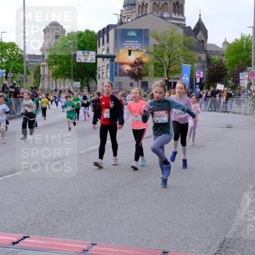 25.04.2026 - Das Zehntel Tim E. http://msf.ph/oto/9570053 25.04.2026 09:00:30 Ziel 1011, 1013, 1115, 1485, 1495, 1541, 1607, 1609, 1611, 1613, 1618, 1927, 2223, 2351, 2360, 2361, 2364, 2366, 2500, 2531, 2542, 2546, 2722, 2725, 2740, 2760, 3094, 3139, 3265, 3292, 3349, 3363, 3409, 3704, 3706, 3914 meine-sportfotos.de