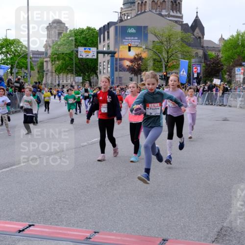 25.04.2026 - Das Zehntel Tim E. http://msf.ph/oto/9570054 25.04.2026 09:00:30 Ziel 1011, 1013, 1115, 1485, 1495, 1541, 1607, 1609, 1611, 1613, 1618, 1927, 2223, 2351, 2360, 2361, 2364, 2366, 2500, 2531, 2542, 2546, 2722, 2725, 2740, 2760, 3094, 3139, 3265, 3292, 3349, 3363, 3409, 3704, 3706, 3914 meine-sportfotos.de