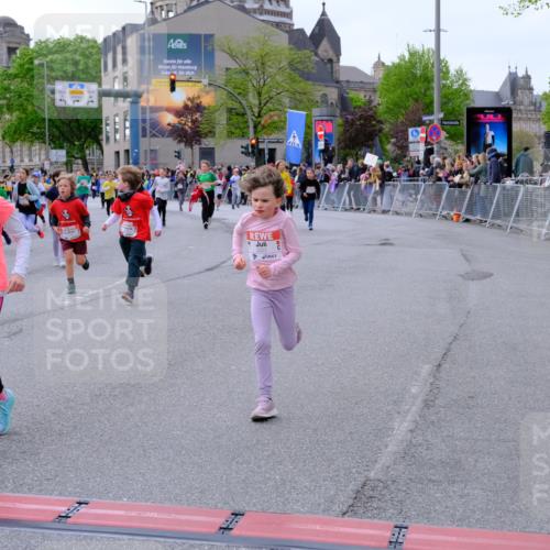 25.04.2026 - Das Zehntel Tim E. http://msf.ph/oto/9570058 25.04.2026 09:00:32 Ziel 1011, 1013, 1115, 1495, 1541, 1607, 1609, 1611, 1613, 1618, 1722, 1746, 1822, 1927, 2223, 2351, 2360, 2361, 2366, 2500, 2531, 2542, 2546, 2716, 2722, 2725, 2740, 2760, 3094, 3139, 3265, 3292, 3349, 3363, 3409, 3914 meine-sportfotos.de