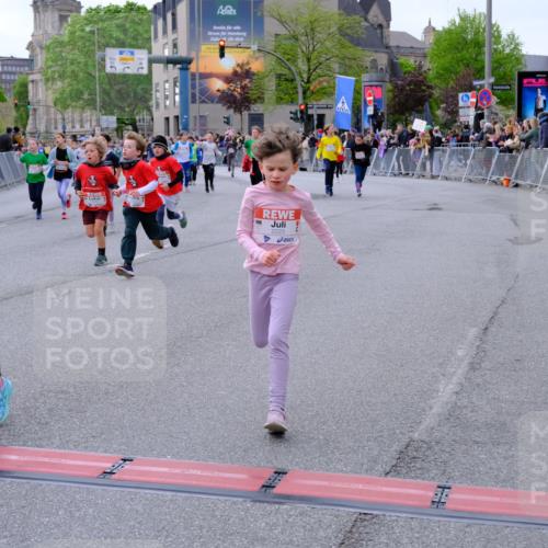 25.04.2026 - Das Zehntel Tim E. http://msf.ph/oto/9570061 25.04.2026 09:00:32 Ziel 1011, 1013, 1115, 1495, 1541, 1607, 1609, 1611, 1613, 1618, 1722, 1746, 1822, 1927, 2223, 2351, 2360, 2361, 2366, 2500, 2531, 2542, 2546, 2716, 2722, 2725, 2740, 2760, 3094, 3139, 3265, 3292, 3349, 3363, 3409, 3914 meine-sportfotos.de