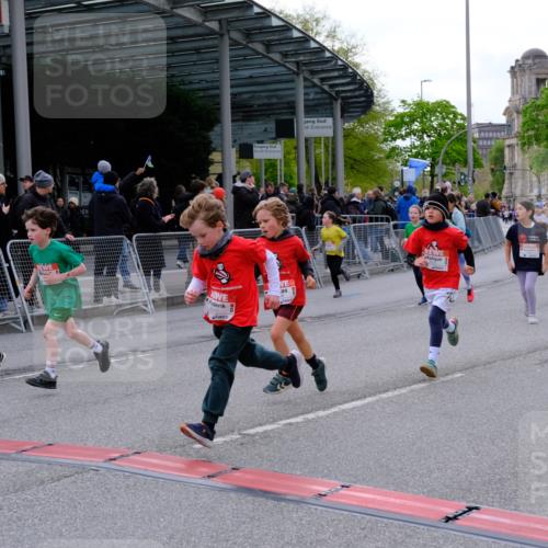 25.04.2026 - Das Zehntel Tim E. http://msf.ph/oto/9570065 25.04.2026 09:00:33 Ziel 1011, 1013, 1349, 1444, 1447, 1452, 1495, 1541, 1607, 1609, 1611, 1613, 1618, 1722, 1746, 1822, 1927, 2223, 2360, 2361, 2366, 2500, 2531, 2542, 2546, 2716, 2722, 2725, 2740, 2760, 3094, 3139, 3265, 3292, 3349, 3363, 3409, 3619, 3623, 3914 meine-sportfotos.de