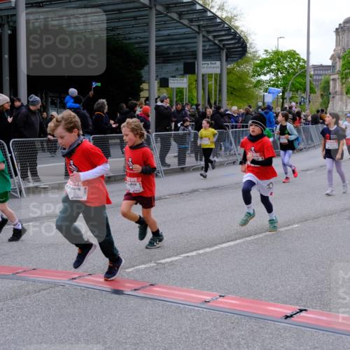25.04.2026 - Das Zehntel Tim E. http://msf.ph/oto/9570067 25.04.2026 09:00:34 Ziel 1011, 1013, 1349, 1444, 1447, 1452, 1495, 1607, 1609, 1611, 1613, 1618, 1722, 1746, 1822, 2223, 2360, 2361, 2366, 2500, 2531, 2542, 2546, 2716, 2740, 2760, 3094, 3139, 3265, 3292, 3349, 3363, 3409, 3619, 3623, 3914 meine-sportfotos.de