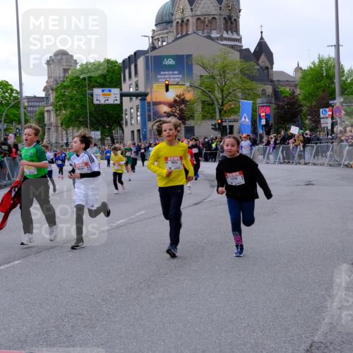 25.04.2026 - Das Zehntel Tim E. http://msf.ph/oto/9570073 25.04.2026 09:00:37 Ziel 1011, 1013, 1349, 1406, 1444, 1447, 1452, 1493, 1495, 1722, 1746, 1822, 2223, 2360, 2361, 2366, 2493, 2500, 2531, 2542, 2546, 2587, 2627, 2628, 2716, 2743, 2879, 3139, 3265, 3292, 3349, 3363, 3409, 3471, 3619, 3623, 3914 meine-sportfotos.de