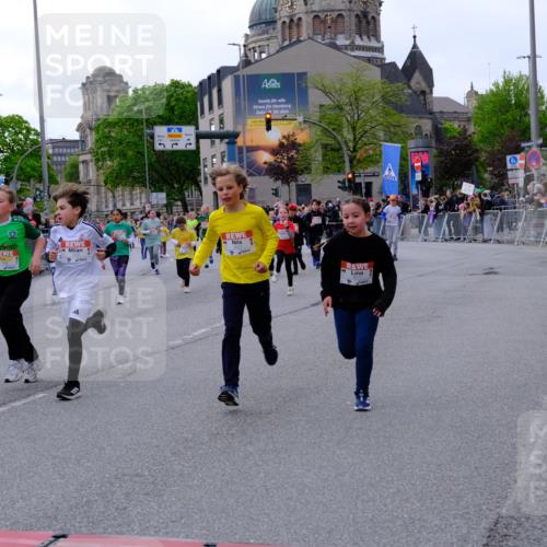 25.04.2026 - Das Zehntel Tim E. http://msf.ph/oto/9570076 25.04.2026 09:00:37 Ziel 1011, 1013, 1349, 1406, 1444, 1447, 1452, 1493, 1495, 1722, 1746, 1822, 2223, 2360, 2361, 2366, 2493, 2500, 2531, 2542, 2546, 2587, 2627, 2628, 2716, 2743, 2879, 3139, 3265, 3292, 3349, 3363, 3409, 3471, 3619, 3623, 3914 meine-sportfotos.de