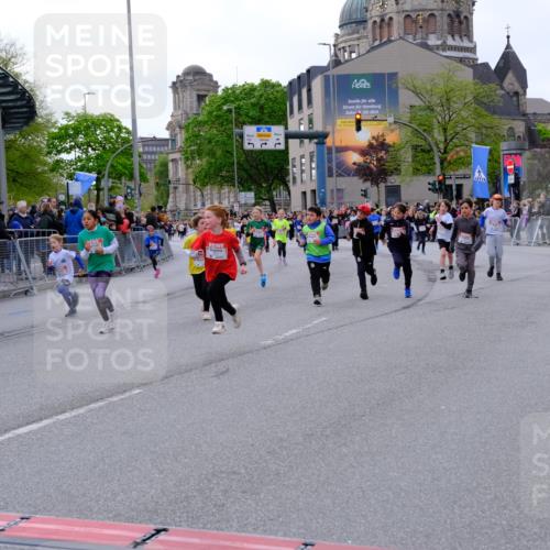 25.04.2026 - Das Zehntel Tim E. http://msf.ph/oto/9570085 25.04.2026 09:00:39 Ziel 1011, 1013, 1349, 1406, 1444, 1447, 1452, 1493, 1495, 1635, 1643, 1722, 1746, 1822, 2223, 2360, 2361, 2366, 2493, 2500, 2531, 2542, 2546, 2587, 2627, 2628, 2716, 2743, 2879, 2967, 3292, 3409, 3471, 3514, 3540, 3619, 3623, 3878, 3914 meine-sportfotos.de