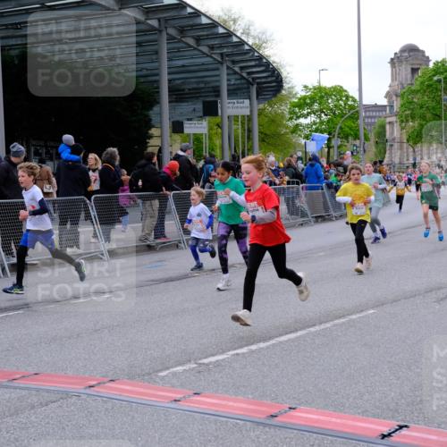 25.04.2026 - Das Zehntel Tim E. http://msf.ph/oto/9570092 25.04.2026 09:00:40 Ziel 1349, 1406, 1444, 1447, 1452, 1493, 1635, 1643, 1722, 1746, 1822, 2360, 2361, 2366, 2493, 2500, 2531, 2542, 2546, 2587, 2627, 2628, 2716, 2743, 2879, 2967, 3471, 3514, 3540, 3619, 3623, 3878, 3914 meine-sportfotos.de