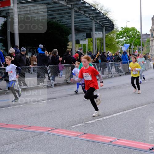 25.04.2026 - Das Zehntel Tim E. http://msf.ph/oto/9570094 25.04.2026 09:00:40 Ziel 1349, 1406, 1444, 1447, 1452, 1493, 1635, 1643, 1722, 1746, 1822, 2360, 2361, 2366, 2493, 2500, 2531, 2542, 2546, 2587, 2627, 2628, 2716, 2743, 2879, 2967, 3471, 3514, 3540, 3619, 3623, 3878, 3914 meine-sportfotos.de