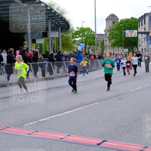 25.04.2026 - Das Zehntel Tim E. http://msf.ph/oto/9570114 25.04.2026 09:00:45 Ziel 1349, 1406, 1444, 1447, 1452, 1493, 1635, 1643, 1751, 1893, 1919, 2240, 2350, 2493, 2587, 2627, 2628, 2645, 2720, 2724, 2743, 2879, 2967, 3054, 3055, 3471, 3474, 3488, 3514, 3540, 3619, 3623, 3878 meine-sportfotos.de