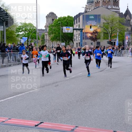 25.04.2026 - Das Zehntel Tim E. http://msf.ph/oto/9570121 25.04.2026 09:00:47 Ziel 1406, 1450, 1493, 1635, 1643, 1678, 1751, 1893, 1919, 2138, 2154, 2240, 2350, 2493, 2587, 2627, 2628, 2645, 2653, 2720, 2724, 2743, 2843, 2879, 2967, 3054, 3055, 3471, 3474, 3488, 3514, 3540, 3878, 3925, 4004 meine-sportfotos.de