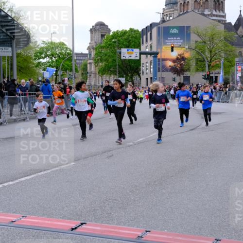 25.04.2026 - Das Zehntel Tim E. http://msf.ph/oto/9570123 25.04.2026 09:00:47 Ziel 1406, 1450, 1493, 1635, 1643, 1678, 1751, 1893, 1919, 2138, 2154, 2240, 2350, 2493, 2587, 2627, 2628, 2645, 2653, 2720, 2724, 2743, 2843, 2879, 2967, 3054, 3055, 3471, 3474, 3488, 3514, 3540, 3878, 3925, 4004 meine-sportfotos.de