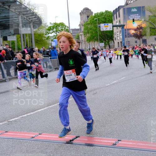 25.04.2026 - Das Zehntel Tim E. http://msf.ph/oto/9570134 25.04.2026 09:00:52 Ziel 1098, 1099, 1450, 1604, 1671, 1678, 1751, 1893, 1919, 2124, 2138, 2154, 2210, 2213, 2240, 2350, 2352, 2406, 2645, 2653, 2720, 2724, 2843, 2929, 2933, 3054, 3055, 3362, 3365, 3390, 3474, 3488, 3925, 4004 meine-sportfotos.de