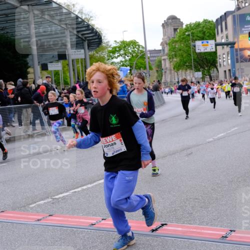 25.04.2026 - Das Zehntel Tim E. http://msf.ph/oto/9570136 25.04.2026 09:00:52 Ziel 1098, 1099, 1450, 1604, 1671, 1678, 1751, 1893, 1919, 2124, 2138, 2154, 2210, 2213, 2240, 2350, 2352, 2406, 2645, 2653, 2720, 2724, 2843, 2929, 2933, 3054, 3055, 3362, 3365, 3390, 3474, 3488, 3925, 4004 meine-sportfotos.de