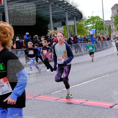 25.04.2026 - Das Zehntel Tim E. http://msf.ph/oto/9570138 25.04.2026 09:00:53 Ziel 1098, 1099, 1450, 1604, 1666, 1671, 1678, 1751, 1893, 1919, 2124, 2138, 2154, 2210, 2213, 2240, 2301, 2350, 2352, 2353, 2406, 2645, 2653, 2720, 2724, 2843, 2929, 2933, 3054, 3055, 3362, 3365, 3390, 3474, 3488, 3798, 3816, 3925, 4004 meine-sportfotos.de